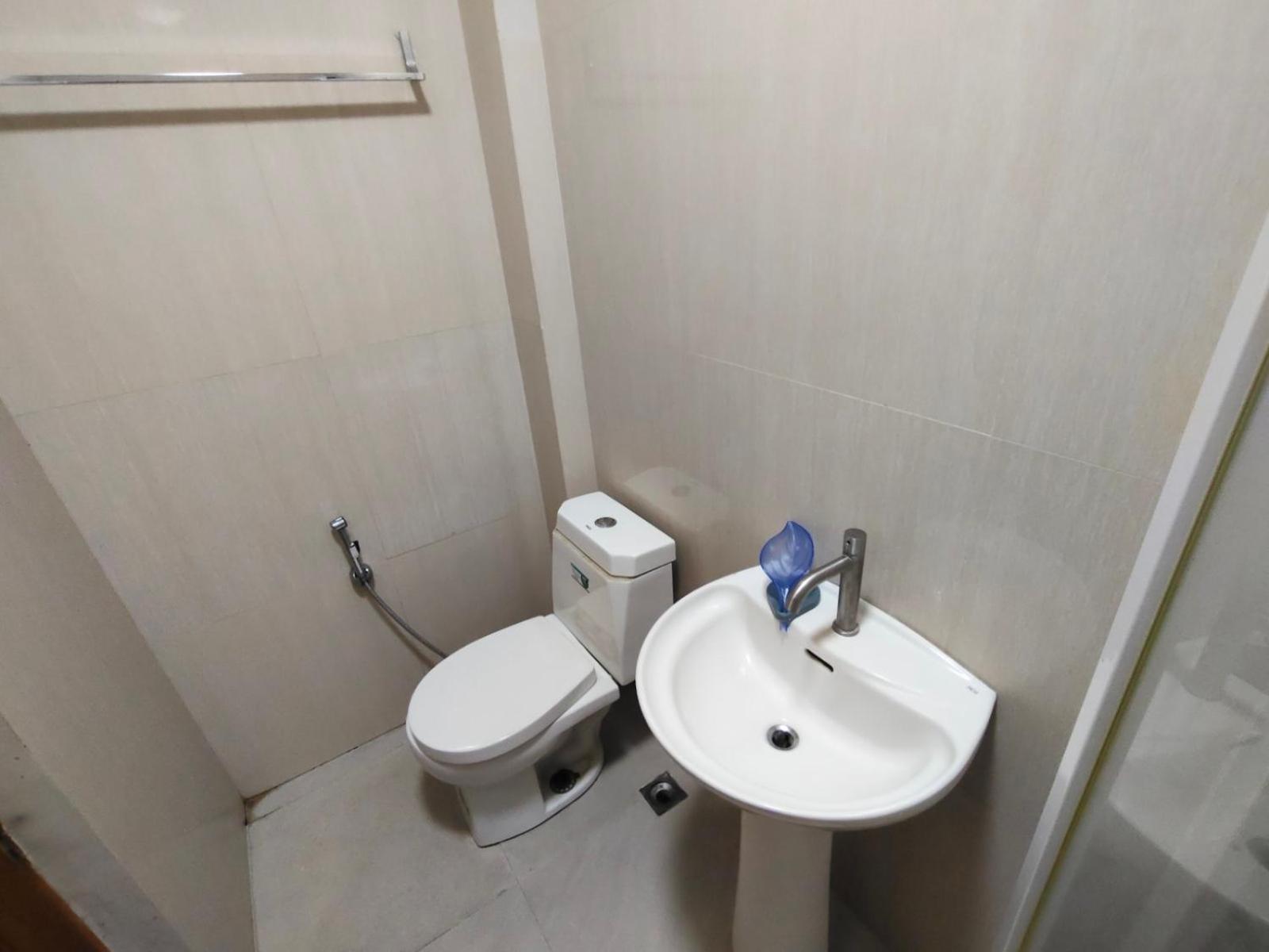 Paranaque City La Belladoza Near Airport酒店 外观 照片
