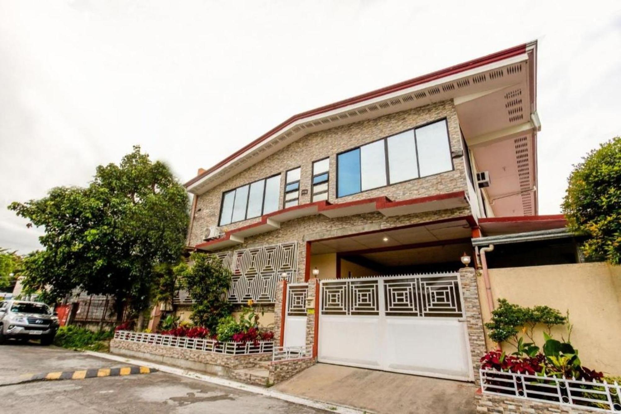 Paranaque City La Belladoza Near Airport酒店 外观 照片