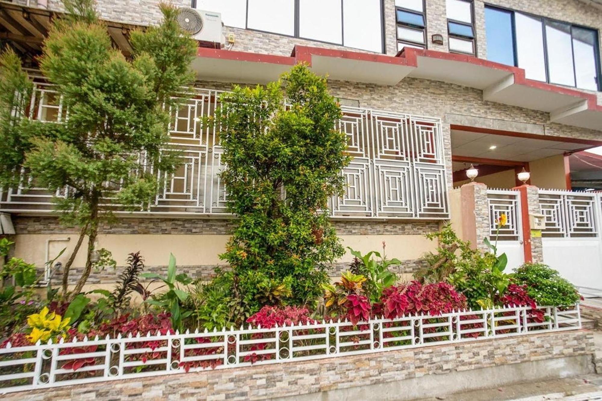 Paranaque City La Belladoza Near Airport酒店 外观 照片