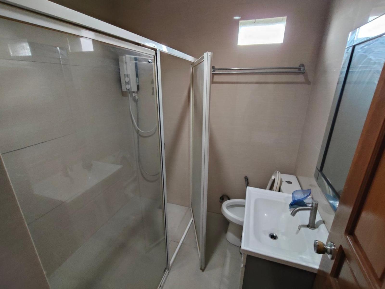 Paranaque City La Belladoza Near Airport酒店 外观 照片