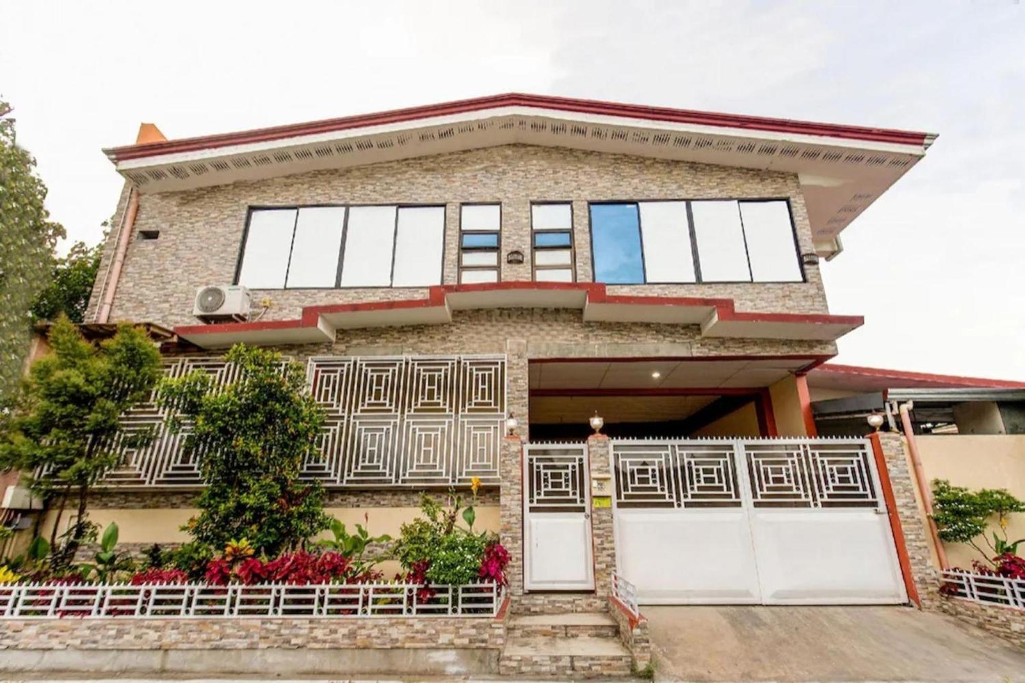 Paranaque City La Belladoza Near Airport酒店 外观 照片