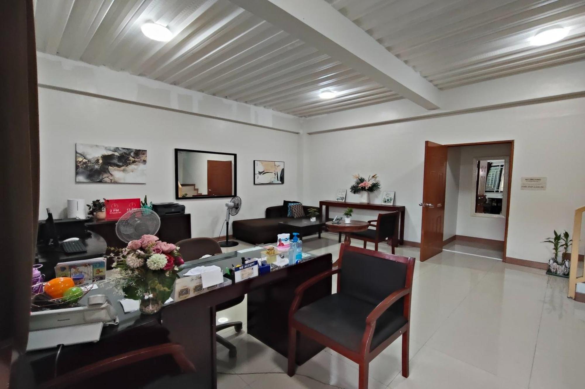 Paranaque City La Belladoza Near Airport酒店 外观 照片