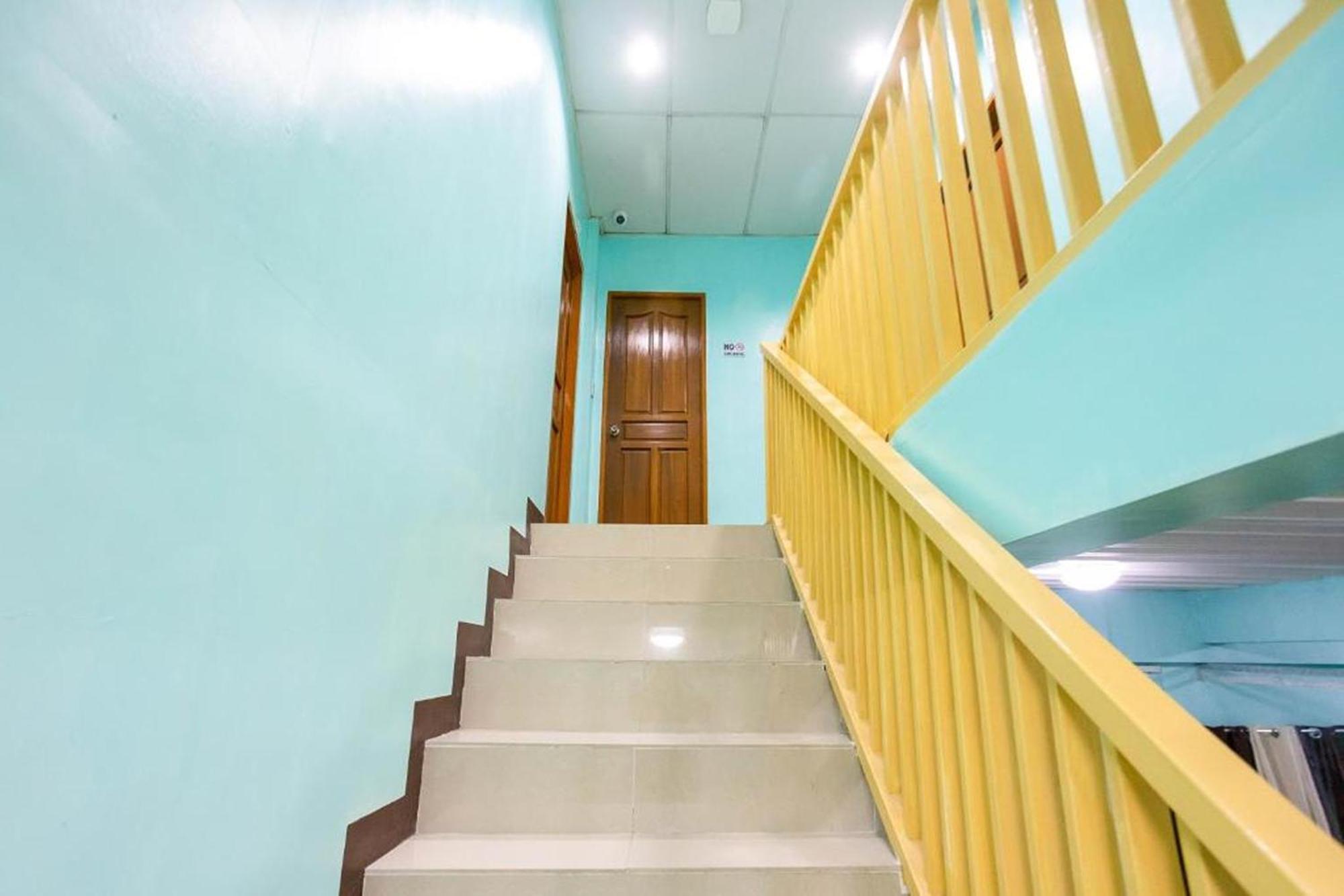 Paranaque City La Belladoza Near Airport酒店 外观 照片