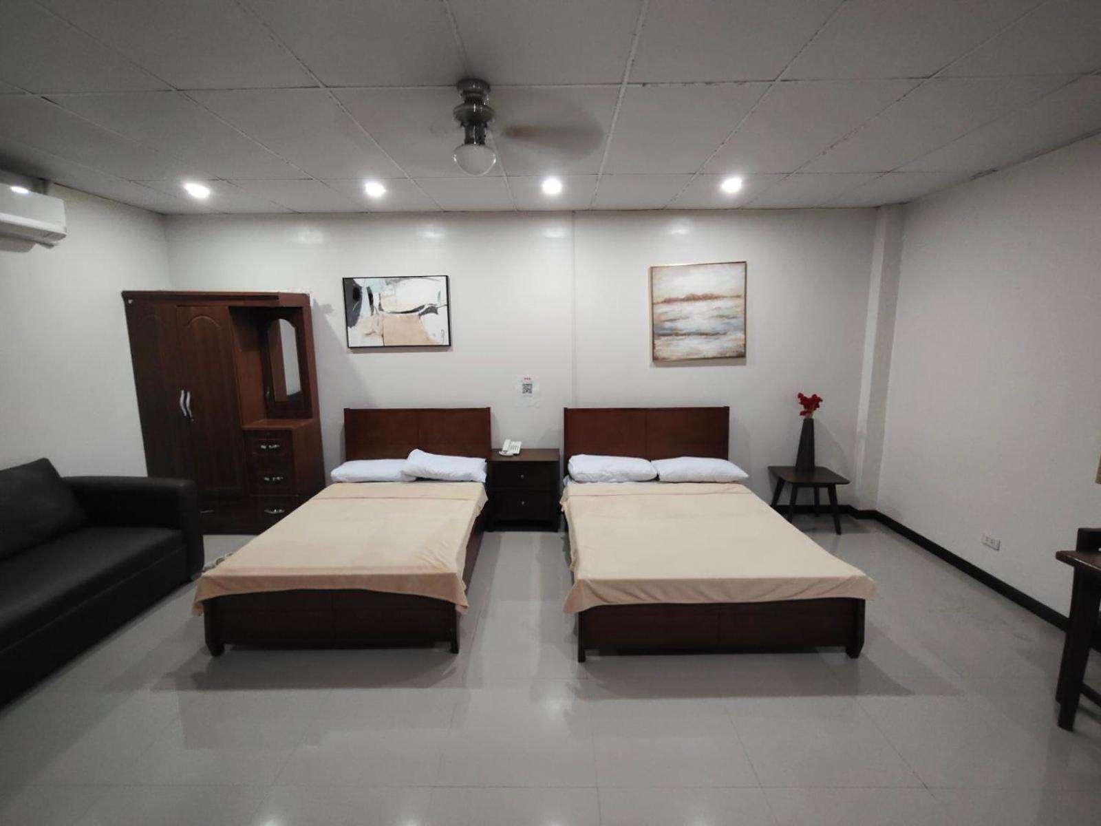 Paranaque City La Belladoza Near Airport酒店 外观 照片
