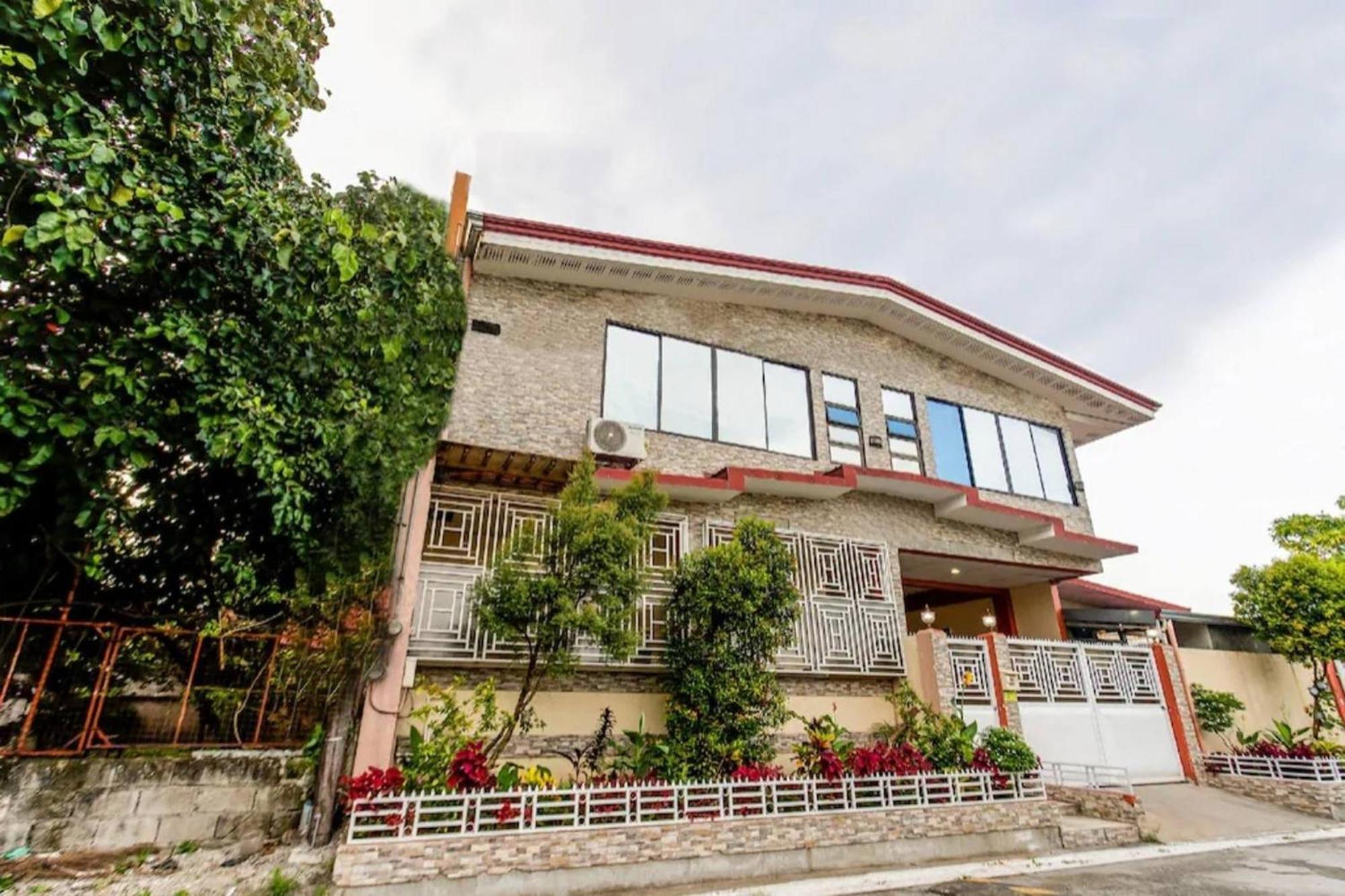 Paranaque City La Belladoza Near Airport酒店 外观 照片