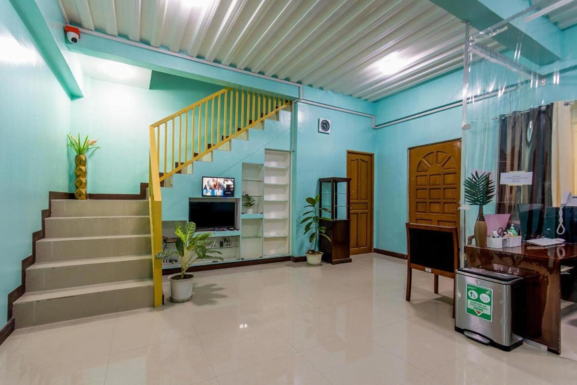 Paranaque City La Belladoza Near Airport酒店 外观 照片